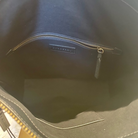 NEW Burberry Oversized Check Armley Folding Messenger - Picture 6 of 9